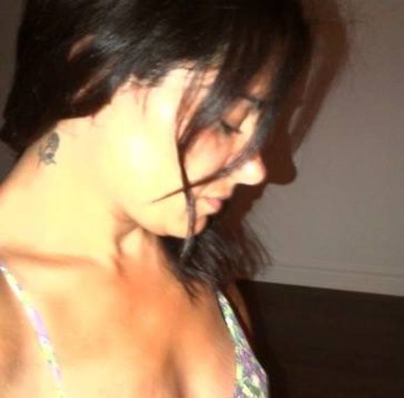 Meet your Posher, Massy - Picture 1 of 1